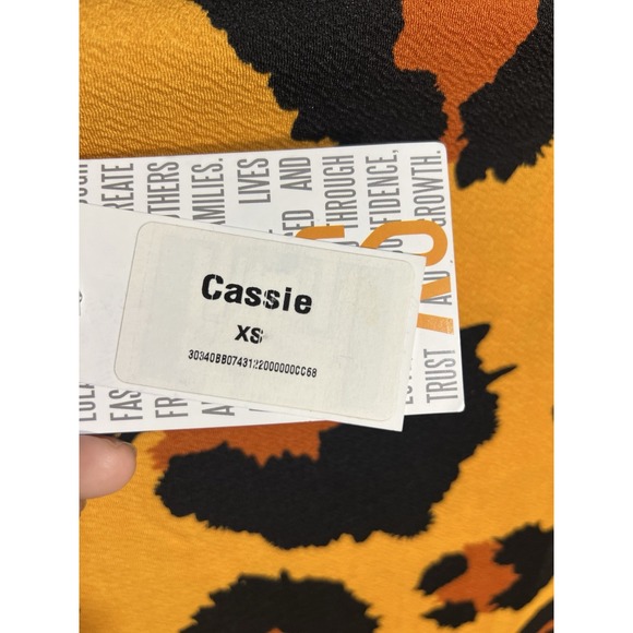 NWT LULAROE SKIRT XS "CASSIE" (2240) - Picture 4 of 6